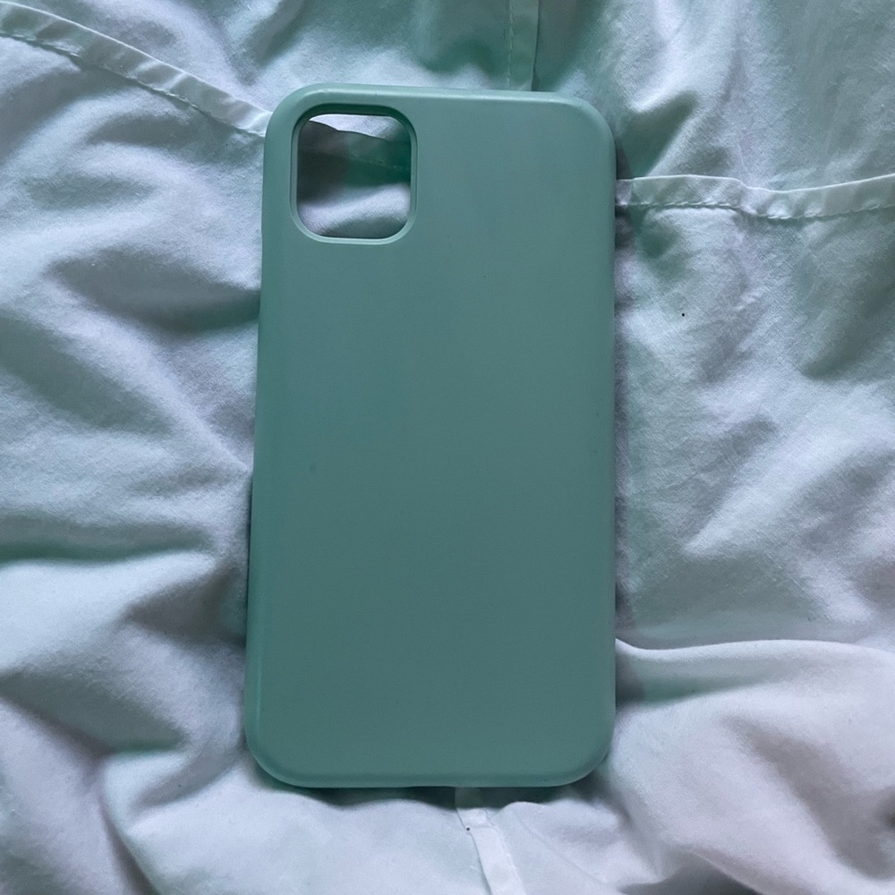 SILICONE IPHONE CASE